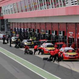 Mano a mano han quedado