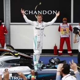 Rosberg se hizo fuerte