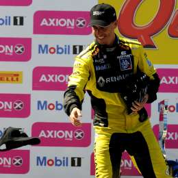 "Todos escuchan menos yo"