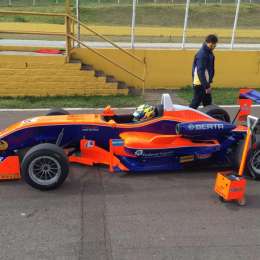 Dapero abandonó en la primera