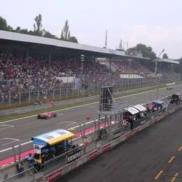 Monza renovó contrato por cinco años 
