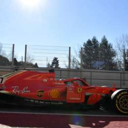 Raikkonen domina la mañana de Barcelona