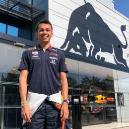 Albon se subió por primera vez al Red Bull