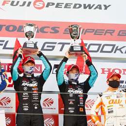 Sacha Fenestraz terminó el año con podio