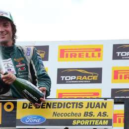 De Benedictis con Ford Mondeo en Top Race