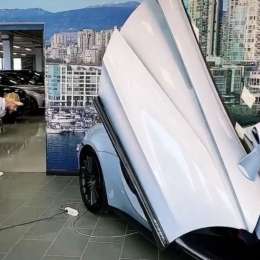 El espectacular auto que se compró Nahitán Nández