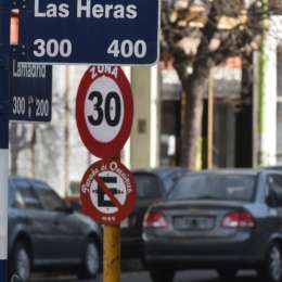 Proponen reducir la velocidad máxima urbana a 30 km/h