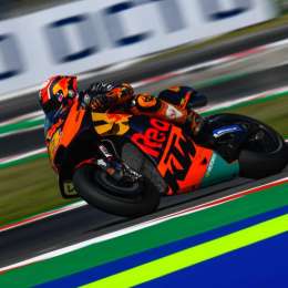 Pol Espargaró vive un sábado de ensueño. Larga 2do.