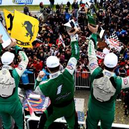 Canapino, elogiado por hinchas de Ford