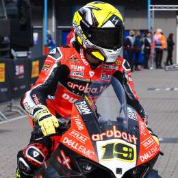 BAUTISTA DUEÑO DE LA SUPERPOLE EN EDICIÓN LIMITADA 