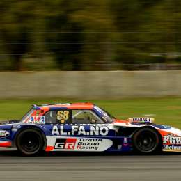 ¿Cuál fue la causa del abandono de Julian Santero?