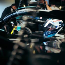 Mercedes arrancó firme en México