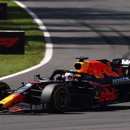 Max Verstappen estira la ventaja