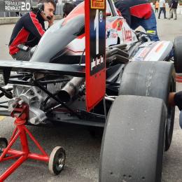 Prueba de Fórmula Renault 2.0 con Pirelli