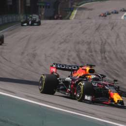 Postura de la FIA: "Decidimos dejarlos correr"