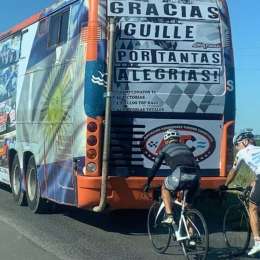 Marcos viaja en bicicleta a despedir a Ortelli