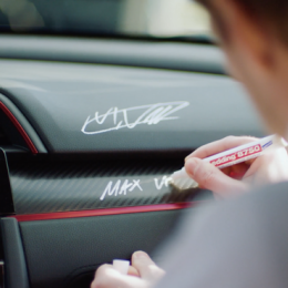 Verstappen vende su Civic con fines benéficos