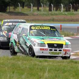 El auto que corrió 30 carreras y ganó nueve, tiene dueño