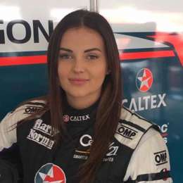 ¿Una actriz en el Nascar?