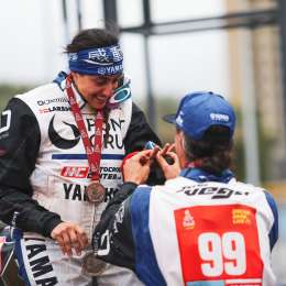 Le pidió matrimonio en el Dakar