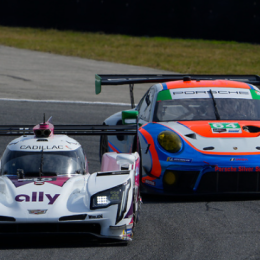 Kobayashi, líder en Daytona