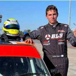 Tiene 15 años y debuta en Turismo Pista