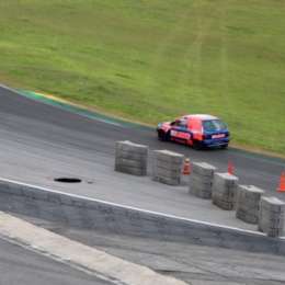 Corrieron con un cráter en Interlagos