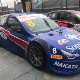 Joseph ganó el sprint con pista húmeda