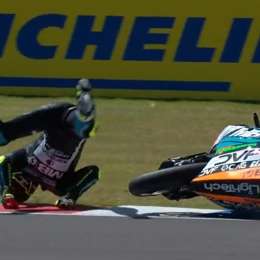 ¡Impactante caída! Se golpeó la cabeza contra el piso