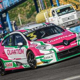 Pernía apareció en el final y se quedó con la pole