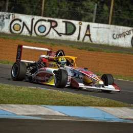 Suárez dominó y confirmó el buen potencial