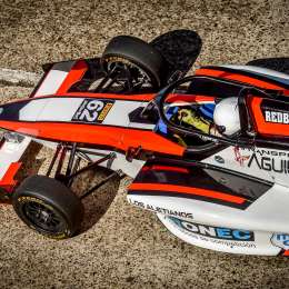 Stang abrió la mañana del sábado