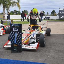 Suárez festejó en el Sprint sabatino