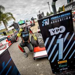 Stang cambió pole por victoria en Concordia