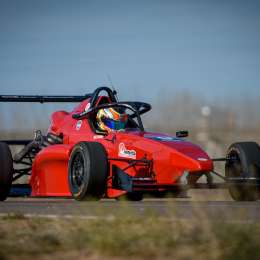 Polakovich atacó en el inicio y ganó el Sprint