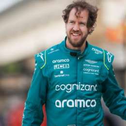 Vettel persiguió a ladrones en monopatín