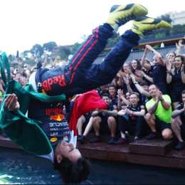 Triunfo confirmado y chapuzón de Pérez en la pileta