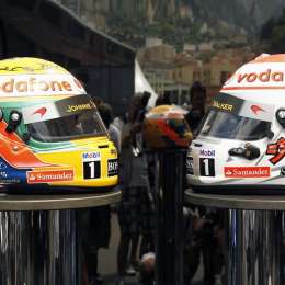 ¿Por qué Hamilton usó dos cascos?