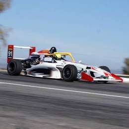 Dos pilotos probaron con Martínez Competición