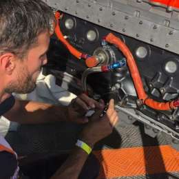 Así trabajan los mecánicos del TC