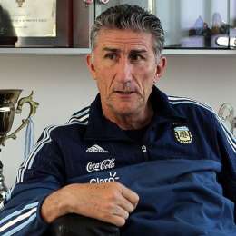 Preocupación por el estado de salud del "Patón" Bauza