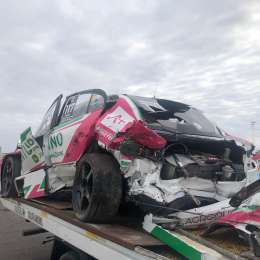 "El auto se rompió mucho, pero estoy bien"