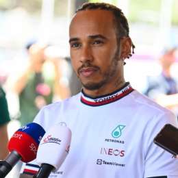 Hamilton: “Nuestros autos rebotan más que el resto”