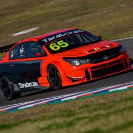 Un piloto extranjero con un pie en TC2000