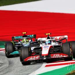 VIDEO: Schumacher vs. Hamilton