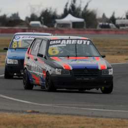 Turismo Pista: Santiago Leguizamón festejó en San Nicolás