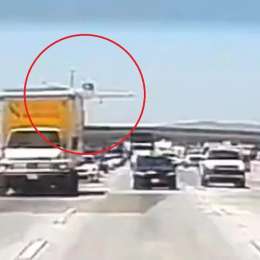 VIDEO: ¡insólito! Un avión se estrelló en plena autopista y se prendió fuego
