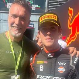 Tras volver al fútbol, Batistuta celebró el triunfo de Colapinto