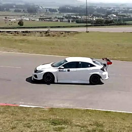 VIDEO: un ex campeón de TC prueba un TCR South America en Balcarce