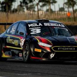 Top Race: Felippo se defendió de los Di Palma y festejó en Olavarría